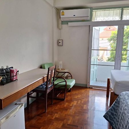 The Commonroom Cnx Chiang Mai Bagian luar foto